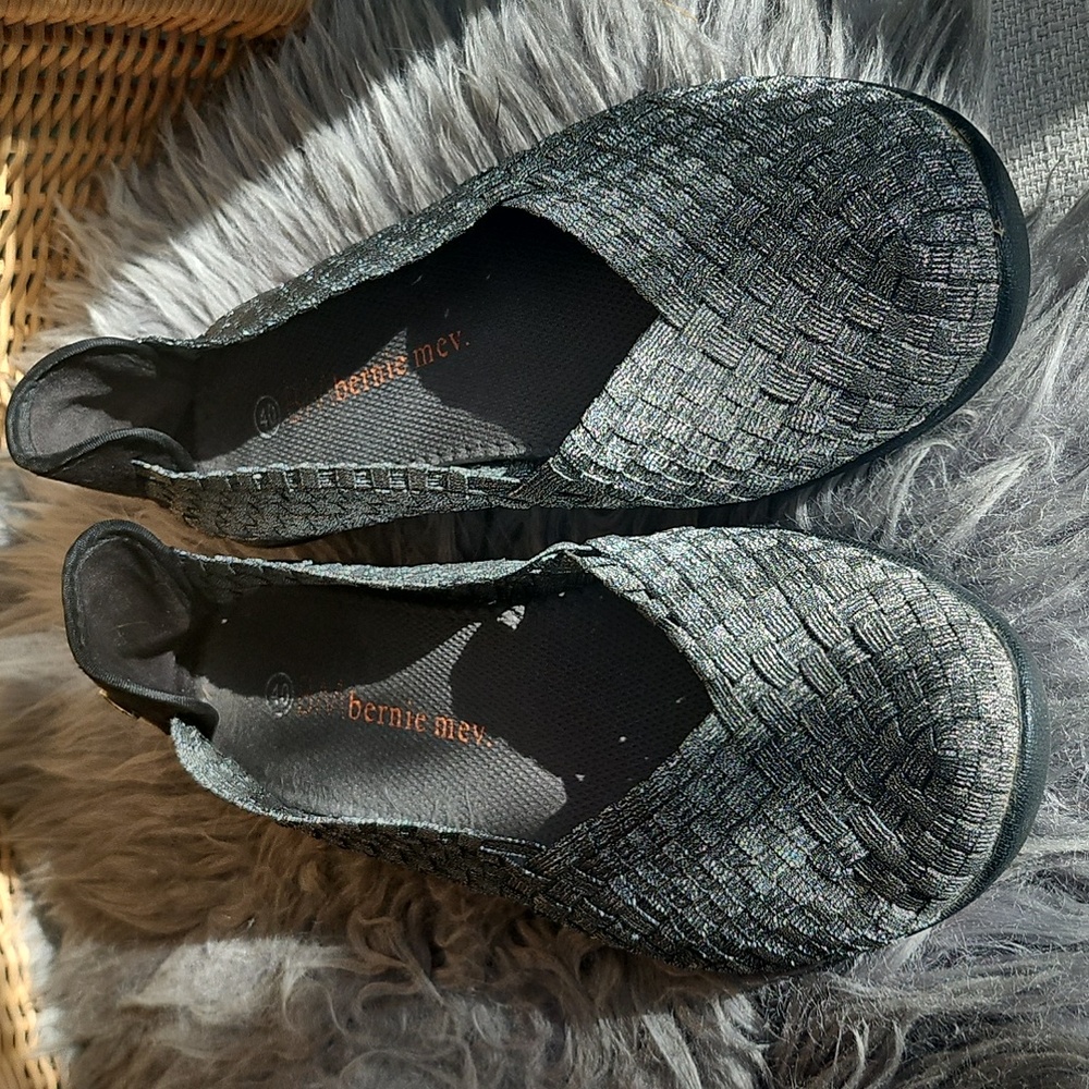 Bernie Mev Women's Catwalk Ballet Flat Shoes Pewter Silver Woven Size 40 9 - Picture 2 of 8